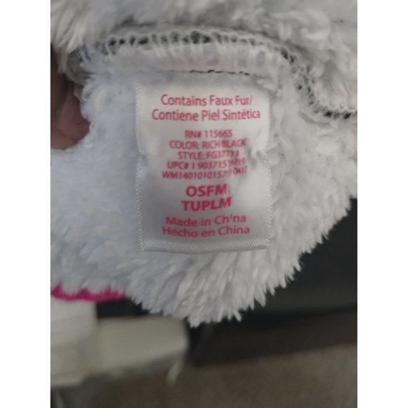 🎂Girly Smiling Penguin Fuzzy Warm Cap Hat Pink Pom Poms - Picture 4 of 4